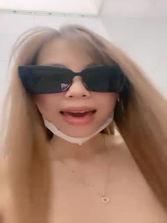 两个年轻姐妹花一起大秀直播给狼友看,淫荡风骚吃奶舔逼,一起玩大粗假鸡巴,像男人一样把闺蜜压在身下爆草 两个年轻姐妹花一起大秀直播给狼友看,淫荡风骚吃奶舔逼,一起玩大粗假鸡巴,像男人一样把闺蜜压在身下爆草