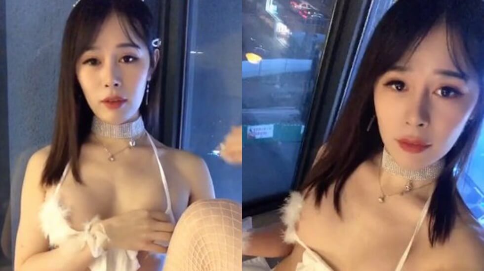 国产TS系列肤白貌美的张思妮超美白色情趣内衣酒店约炮跟直男缠绵 国产TS系列肤白貌美的张思妮超美白色情趣内衣酒店约炮跟直男缠绵
